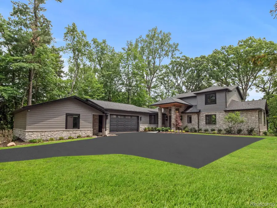 3511 Lakecrest Drive, Bloomfield, MI 48304 - #3