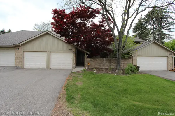 4029 Foxpointe Drive, WestBloomfield, MI 48323