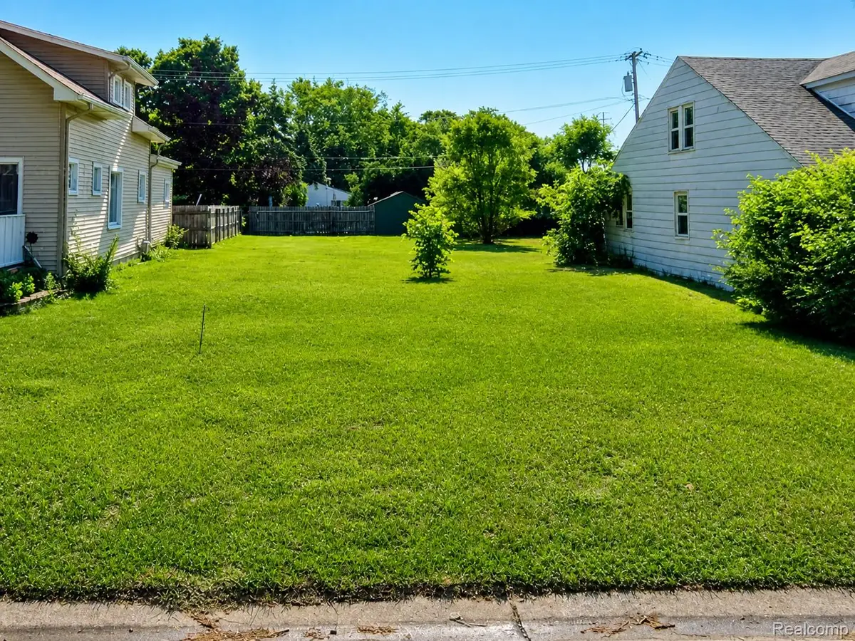 20800 Rensselaer Street, Farmington, MI 48336 - #1