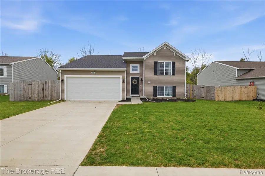 223 Creek Pointe Circle, Durand, MI 48429 - #3