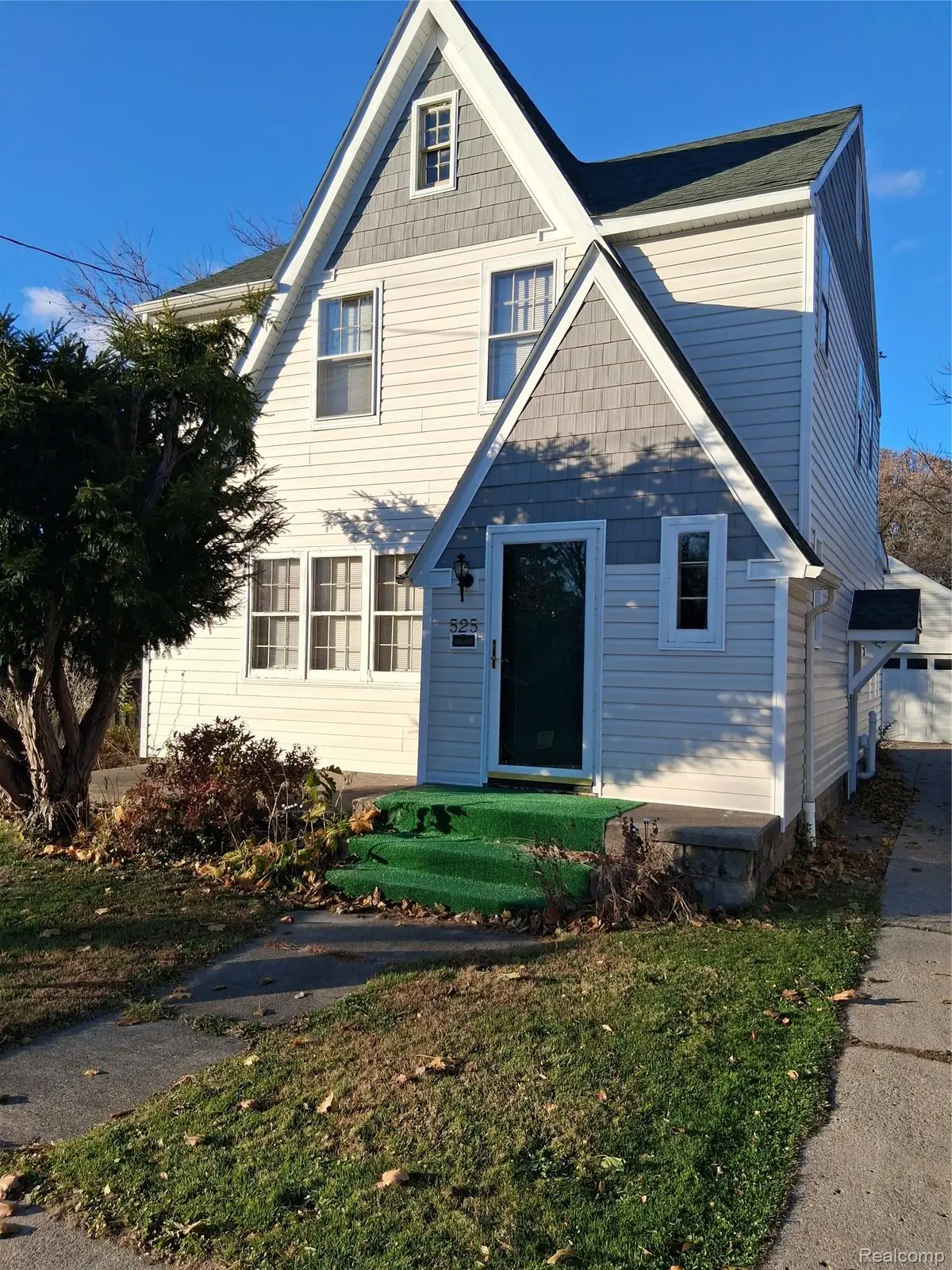 525 E Mount Hope Avenue, Lansing, MI 48910 - #1