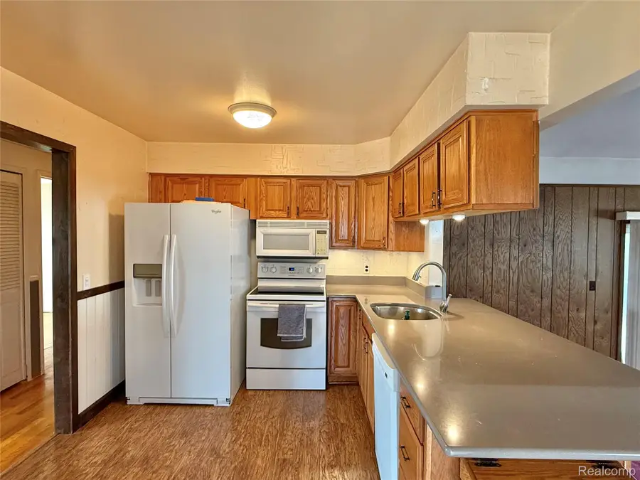 27334 Perry Street, Roseville, MI 48066 - #2