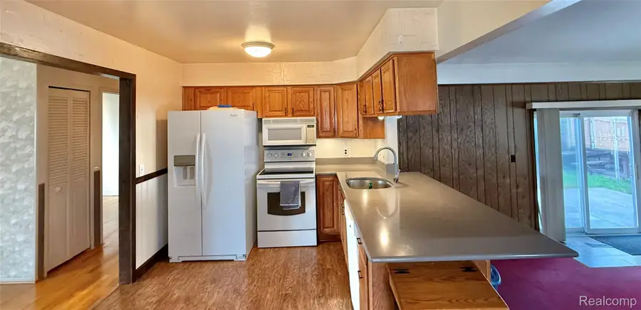 27334 Perry Street, Roseville, MI 48066 - #3