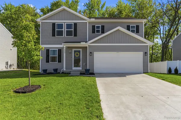 6048 Burton Estates Drive, Burton, MI 48519