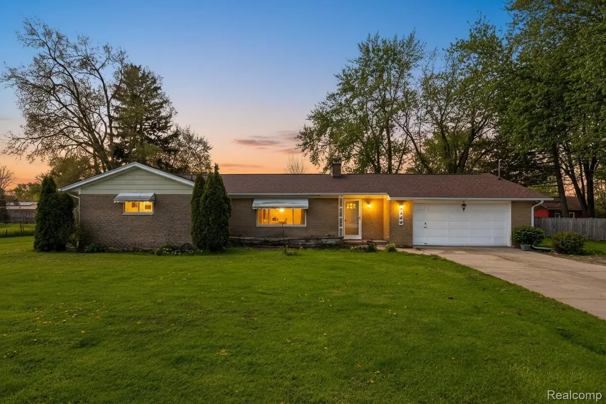 4300 S Washington Road, Saginaw, MI 48601 - #1