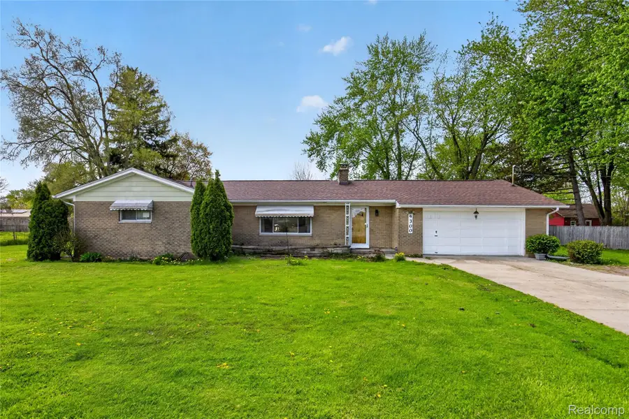 4300 S Washington Road, Saginaw, MI 48601 - #3