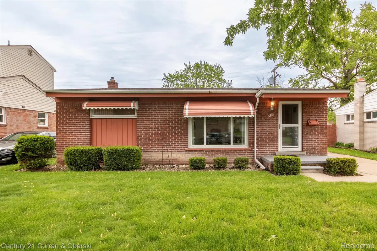 5387 Vivian Street, Dearborn Heights, MI 48125 - #1