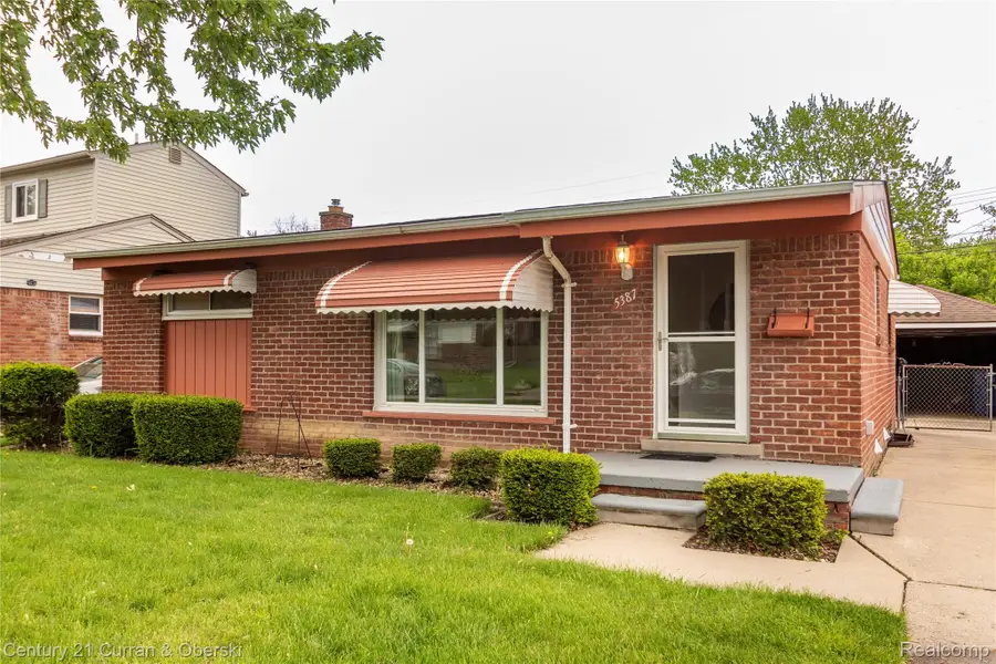 5387 Vivian Street, Dearborn Heights, MI 48125 - #2