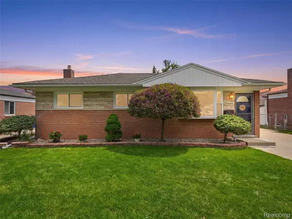 31444 Gardendale Drive, Warren, MI 48088
