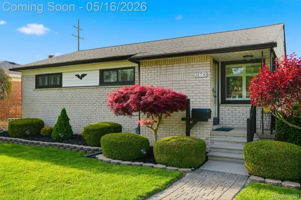 31710 Maplewood Street, GardenCity, MI 48135
