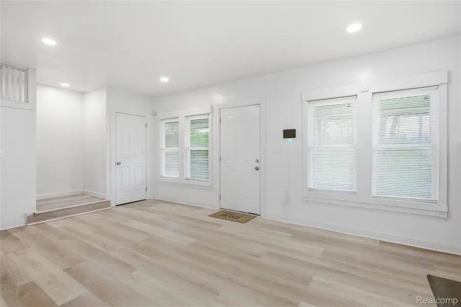 157 W Nevada Street, Detroit, MI 48203 - #2