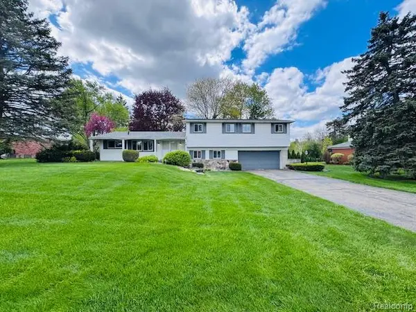 2712 Rambling Way, BloomfieldHills, MI 48302