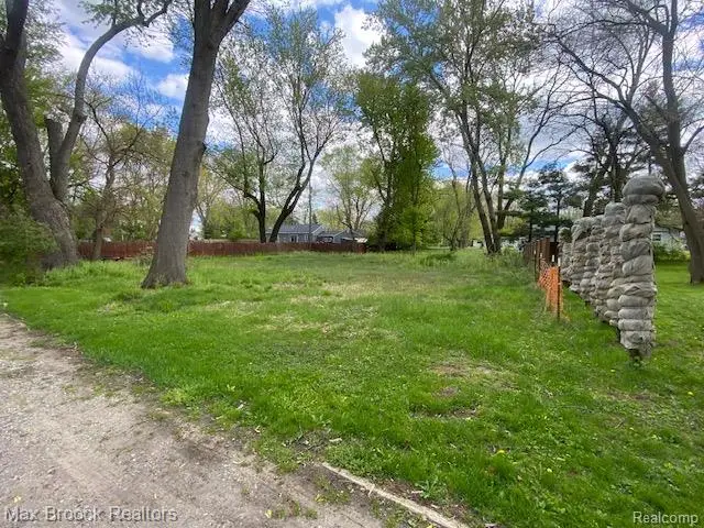 0000 Kress, Westbloomfield, MI 48323 - #3