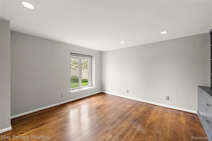 5175 Woodlands Drive, Bloomfield, MI 48302 - #3