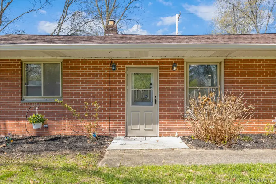 16000 S Huron River Drive, Romulus, MI 48174 - #2