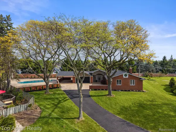 6739 White Pine Court, BloomfieldHills, MI 48301