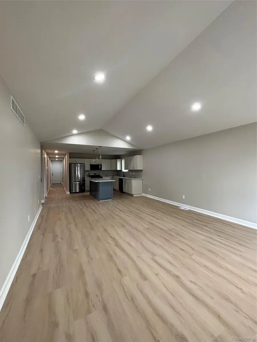 30294 Adams Drive, Gibraltar, MI 48173 - #2