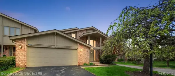 2189 Colony Club Court, WestBloomfield, MI 48322