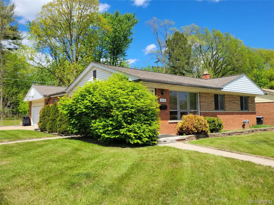 31770 Pembroke Street, Livonia, MI 48152 - #3