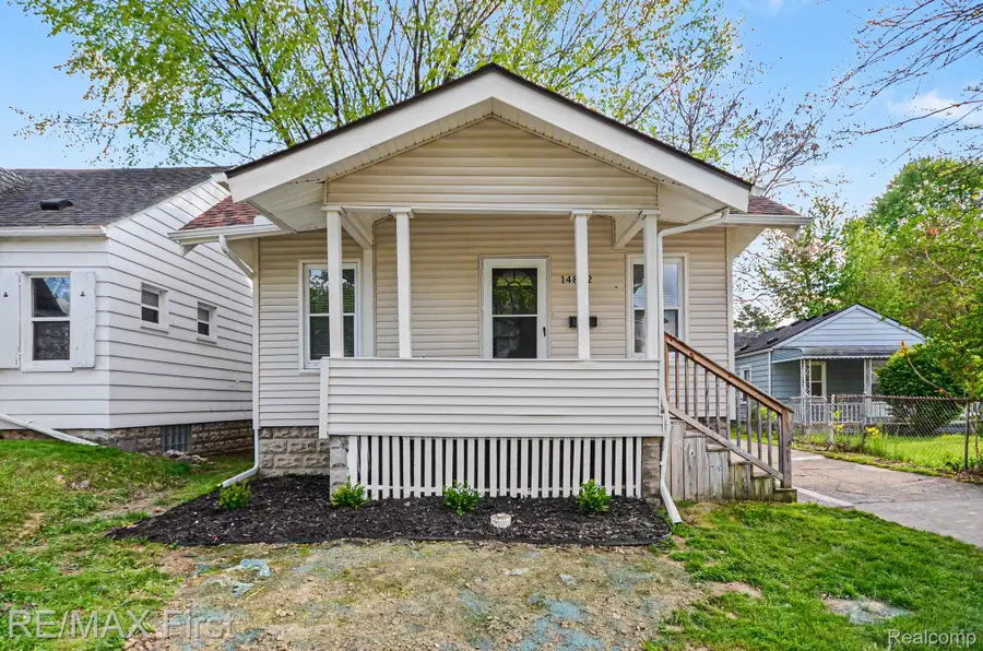 14842 Collinson Avenue, Eastpointe, MI 48021 - #2