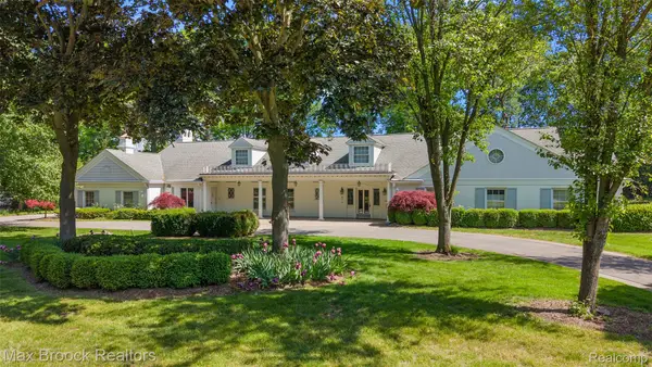674 Rudgate Road, BloomfieldHills, MI 48304