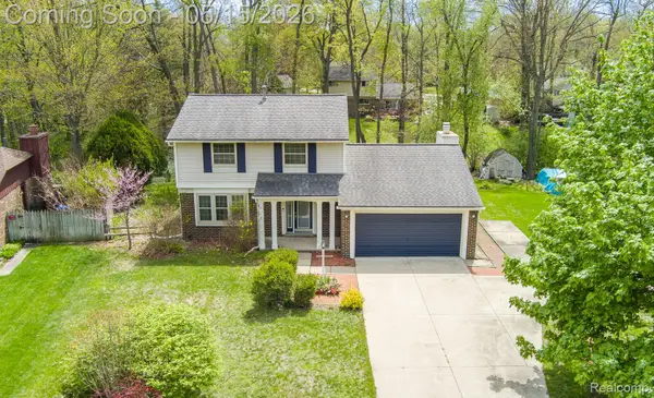5118 Woodcreek Trail, Clarkston, MI 48346