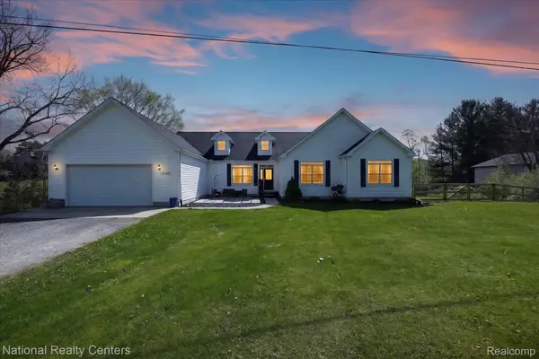 56536 Briar Meadow Road, SouthLyon, MI 48178