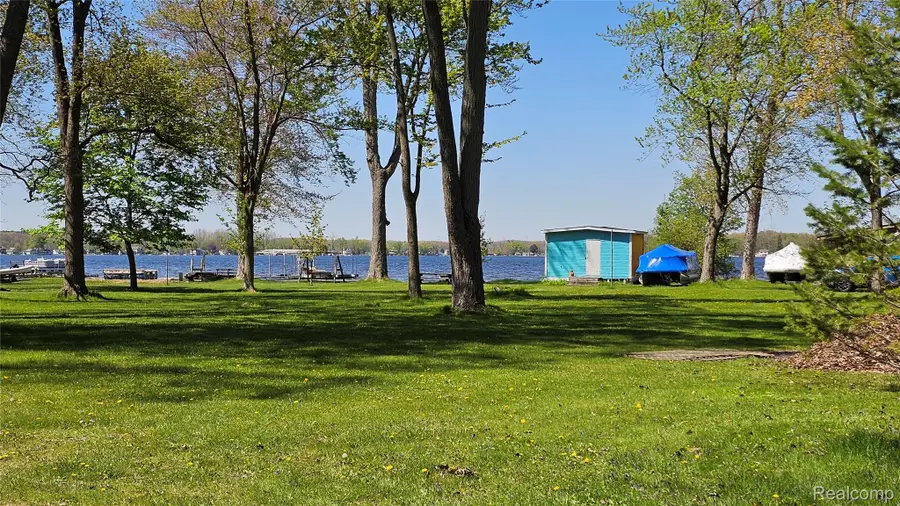 9847 Portage Lake Avenue, Pinckney, MI 48169 - #3