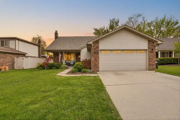 16621 Gatehouse Drive, Woodhaven, MI 48183