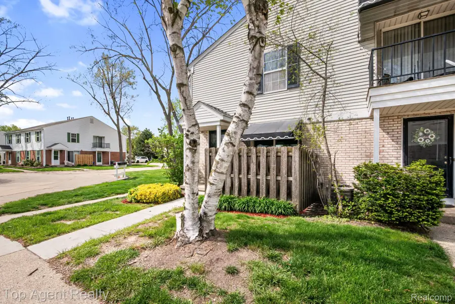 24755 Meadow Lane, Harrison Township, MI 48045 - #3