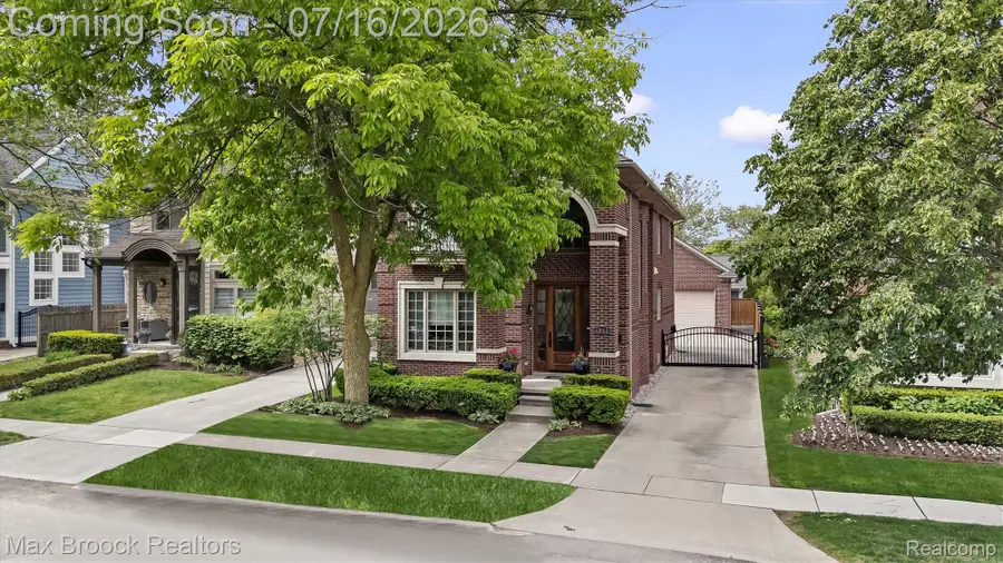 1045 Bennaville Avenue, Birmingham, MI 48009 - #3