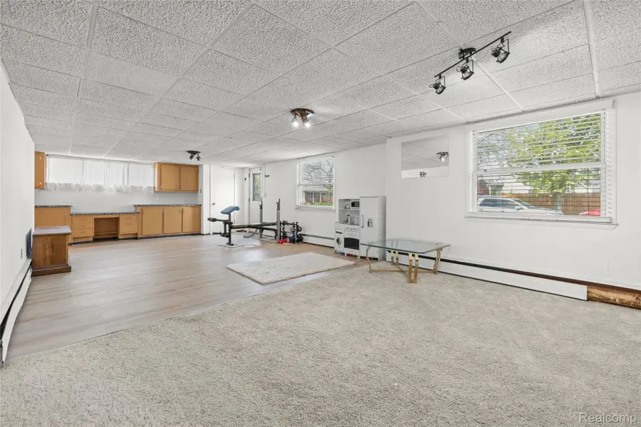 27517 Sheridan Street, Garden City, MI 48135 - #3