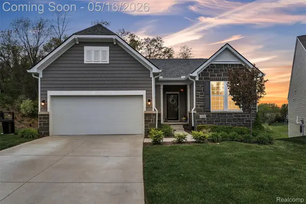 4628 Crestway Drive, Brighton, MI 48116