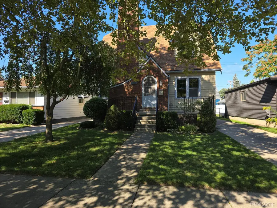 116 S Kenwood Avenue, Royal Oak, MI 48067 - #2