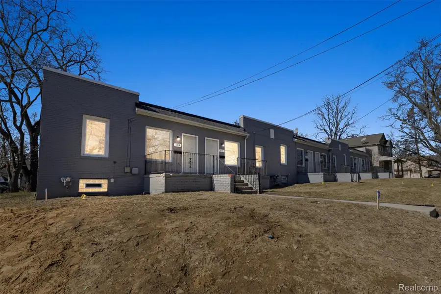 109 Cadillac Street, Pontiac, MI 48342 - #2