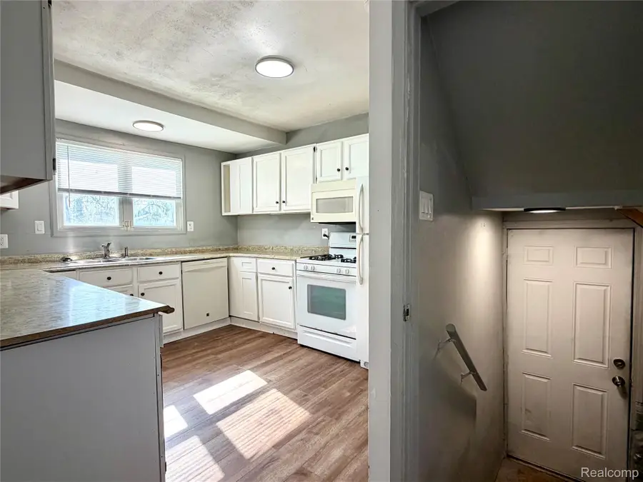 627 Franklin Road, Pontiac, MI 48341 - #3
