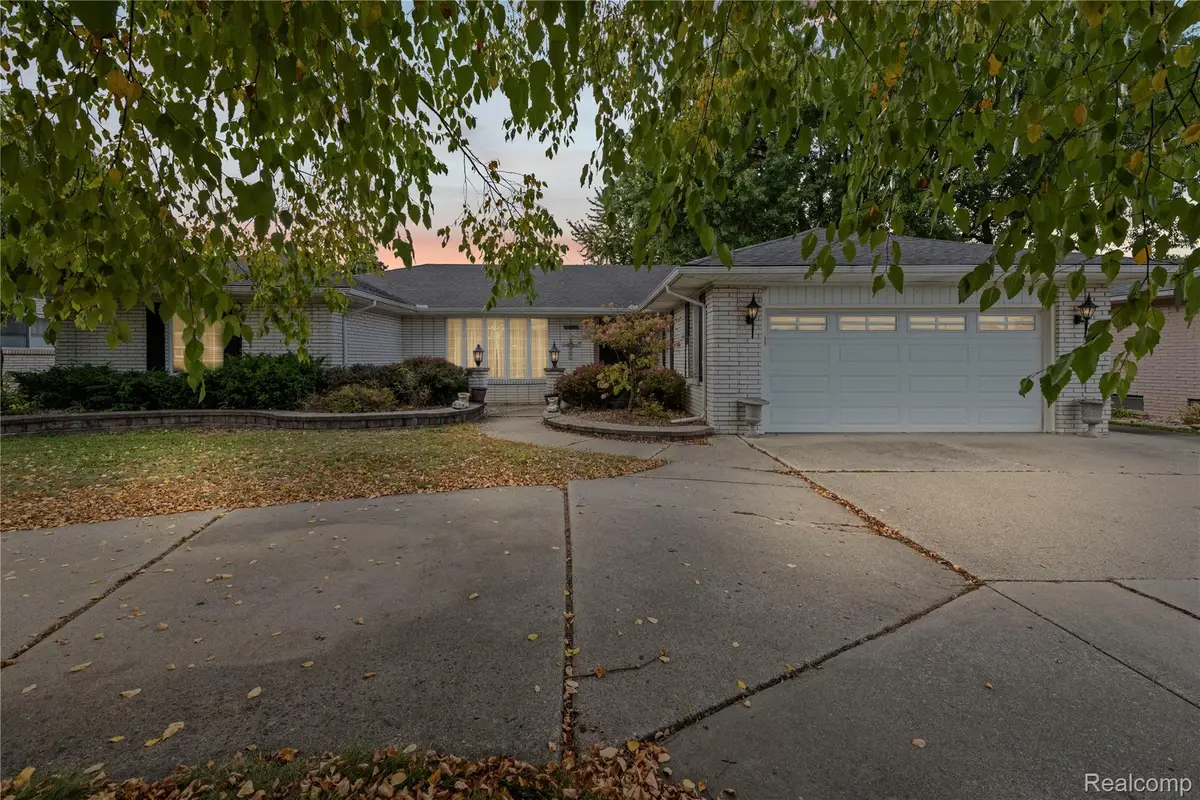 38219 Santa Anna Street, Clinton Township, MI 48036 - #1