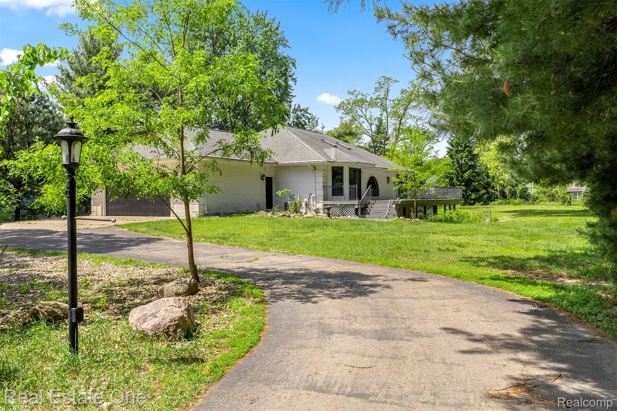 8329 Gray Street, Westland, MI 48185 - #1