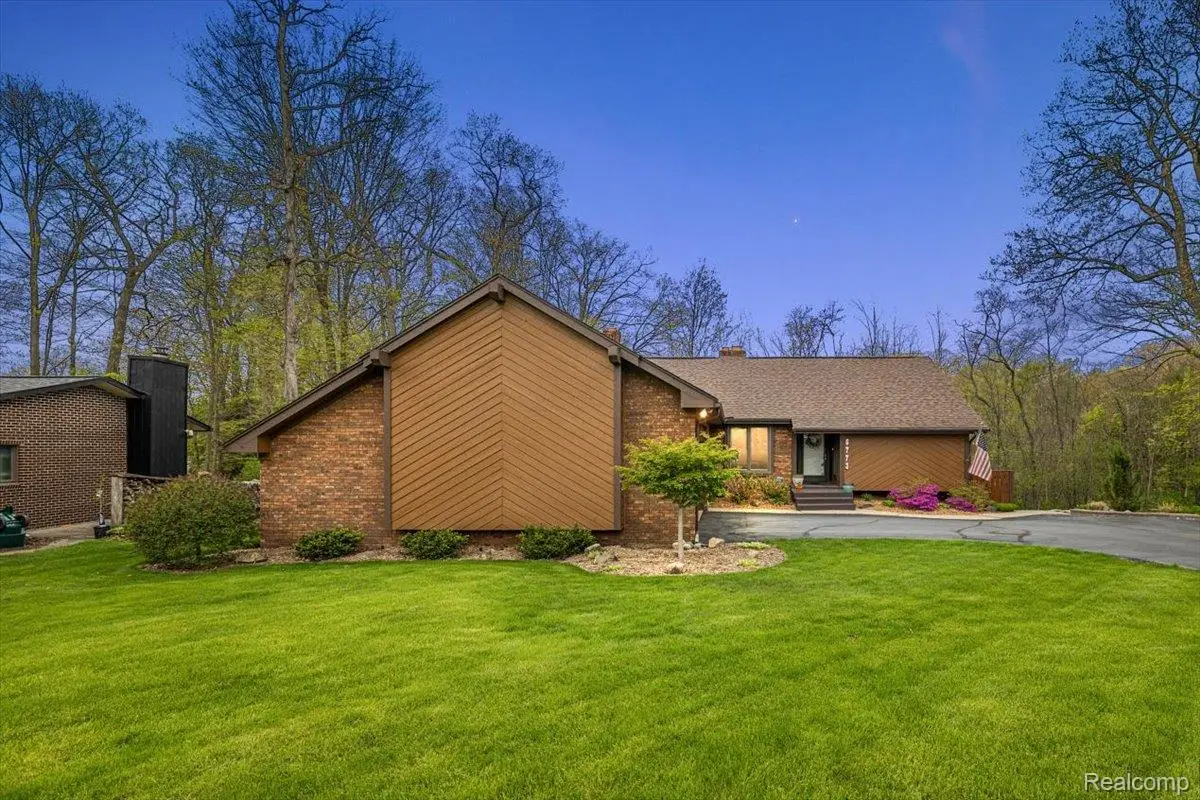 6773 Wellesley Terrace, Clarkston, MI 48346 - #1