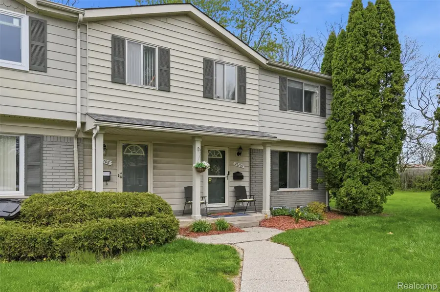 26200 Franklin Pointe Drive, Southfield, MI 48034 - #2