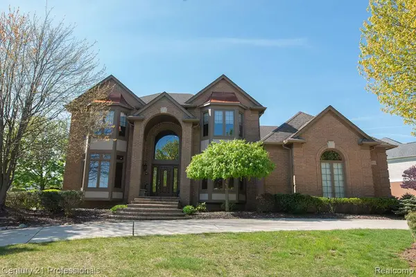 54554 E Whitby Way, ShelbyTwp, MI 48316