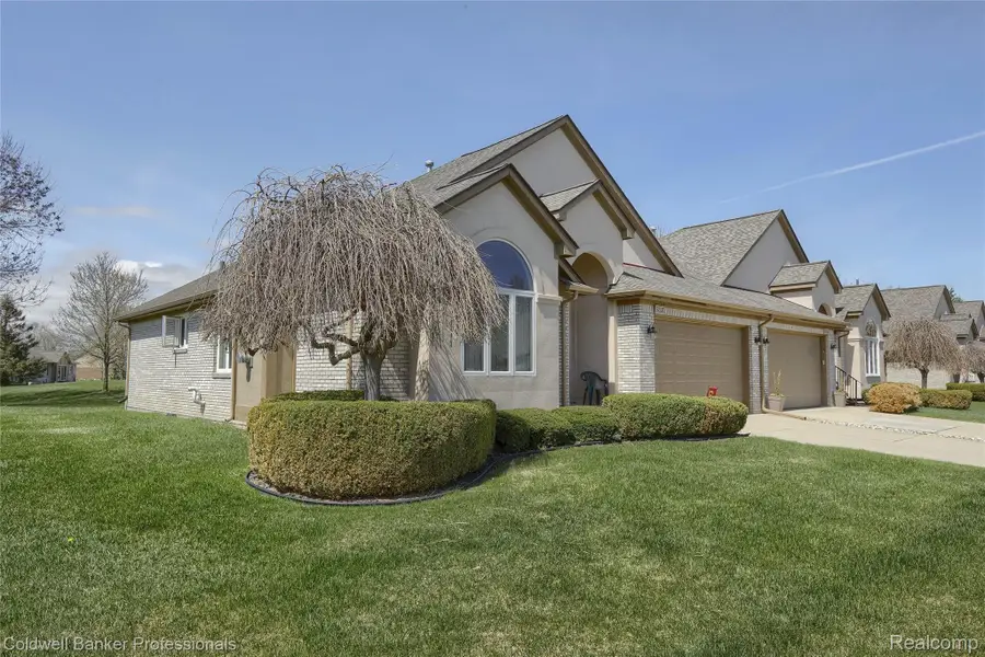 52237 Mitchell Lane #11, Macomb, MI 48042 - #2