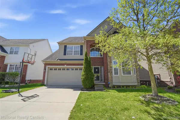 51161 Hallfield Street, Novi, MI 48374