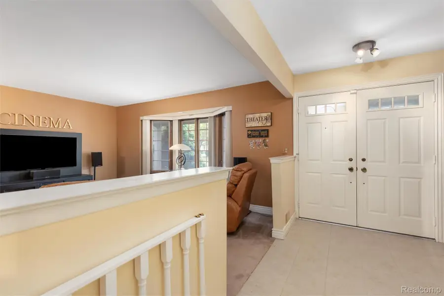 34062 Inverarry Court, Sterling Heights, MI 48312 - #2