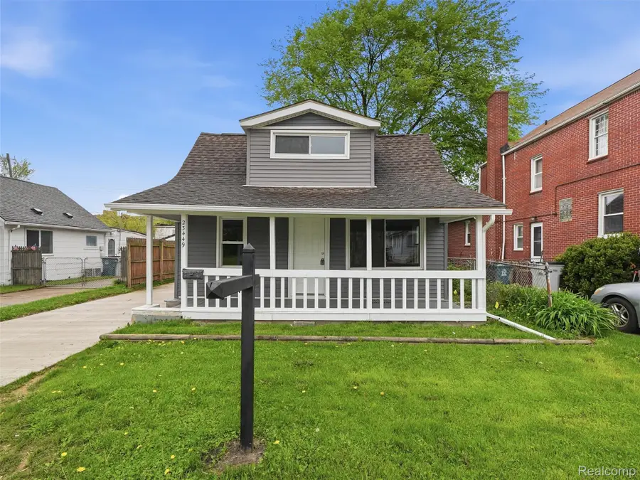 23449 Carlisle Avenue, Hazel Park, MI 48030 - #2