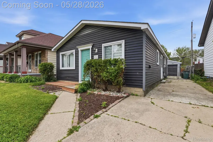 733 Camden Street, Ferndale, MI 48220 - #3