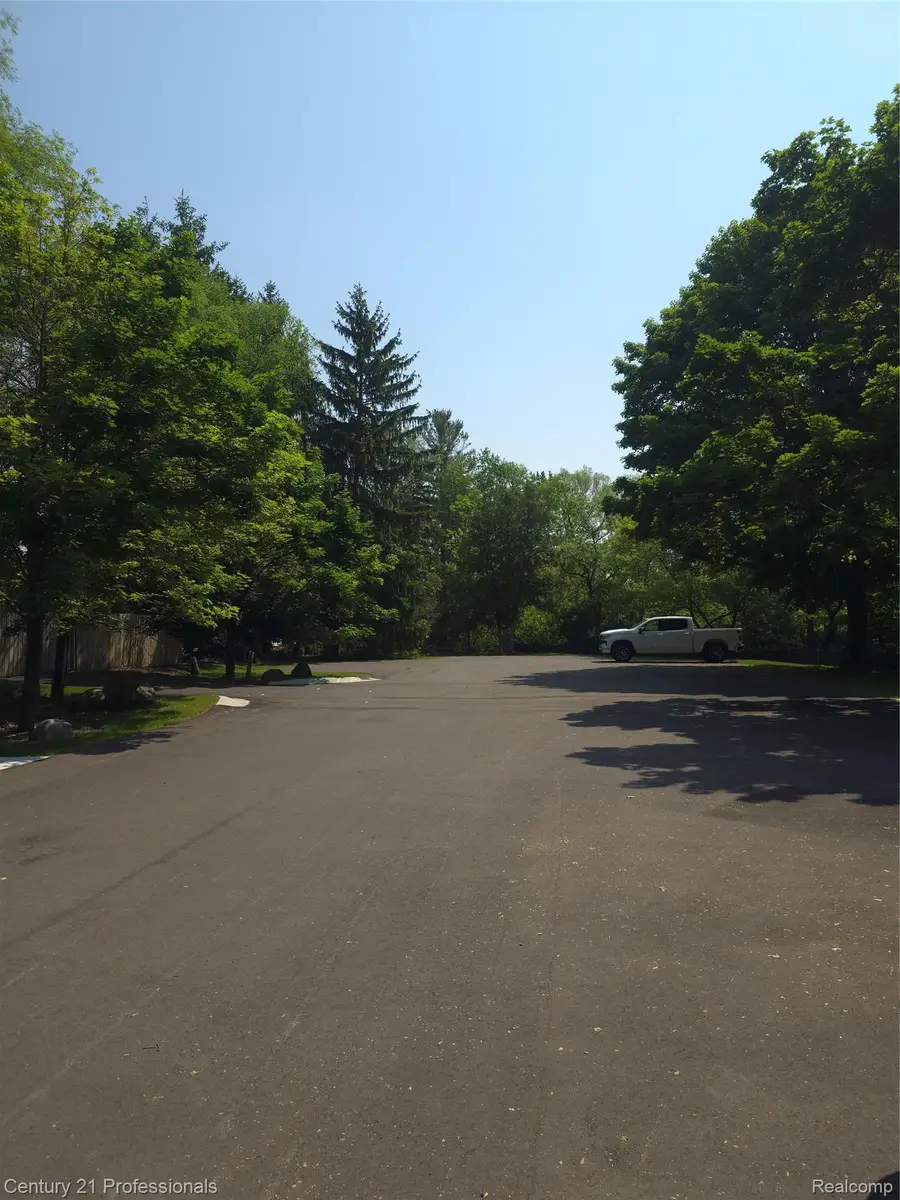 5714 Creeks Crossing, Williamsburg, MI 49690 - #2