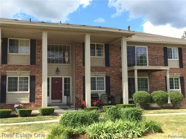 6121 Orchard Lake #202, WestBloomfield, MI 48322