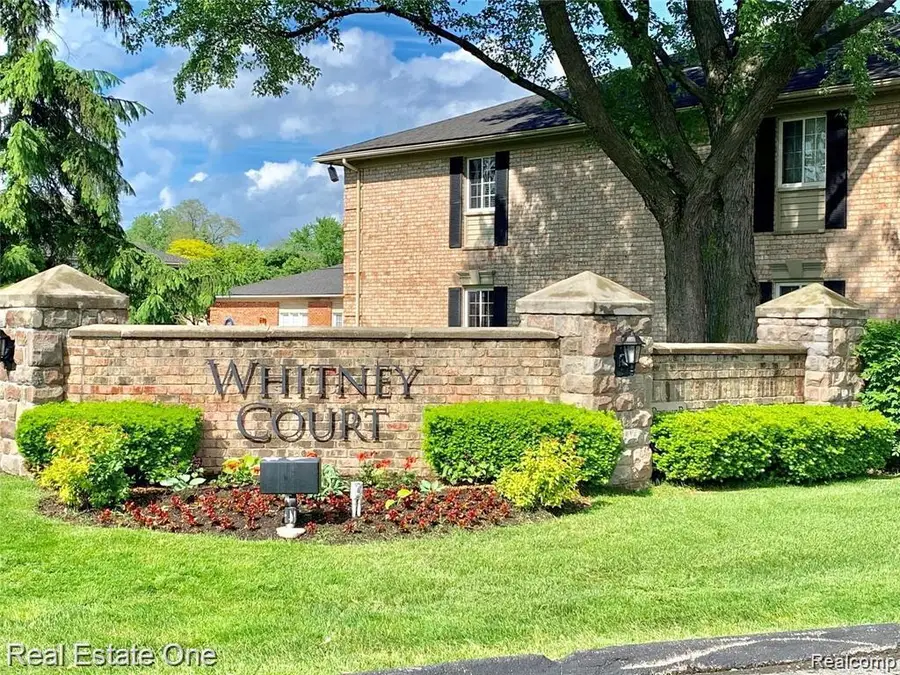 6121 Orchard Lake #202, West Bloomfield, MI 48322 - #2
