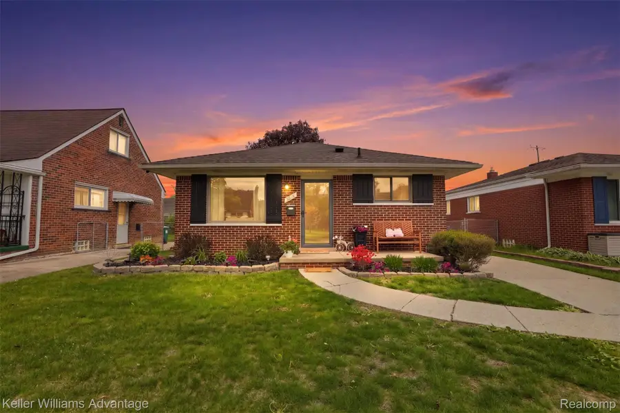 6018 Arcola Street, Garden City, MI 48135 - #2